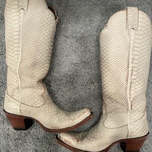 IDYLLWIND- STRUT WHITE WESTERN BOOTS - SNIP TOE Size 6.5